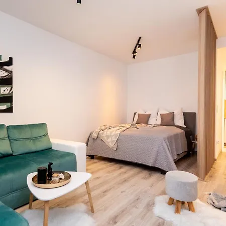 Apartment Erkel 18 *