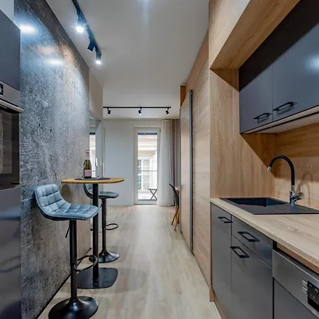 Apartmán Erkel 18 *