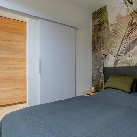 アパート Erkel 18 *