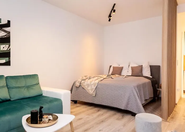 Apartmán Erkel 18 *