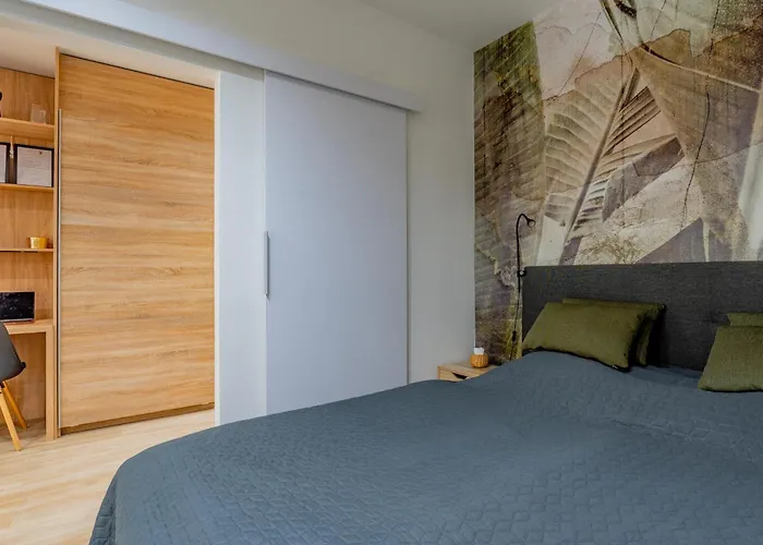 Apartmán Erkel 18 *